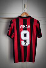 Cargar imagen en el visor de la galería, George Weah, AC Milan 96/97
